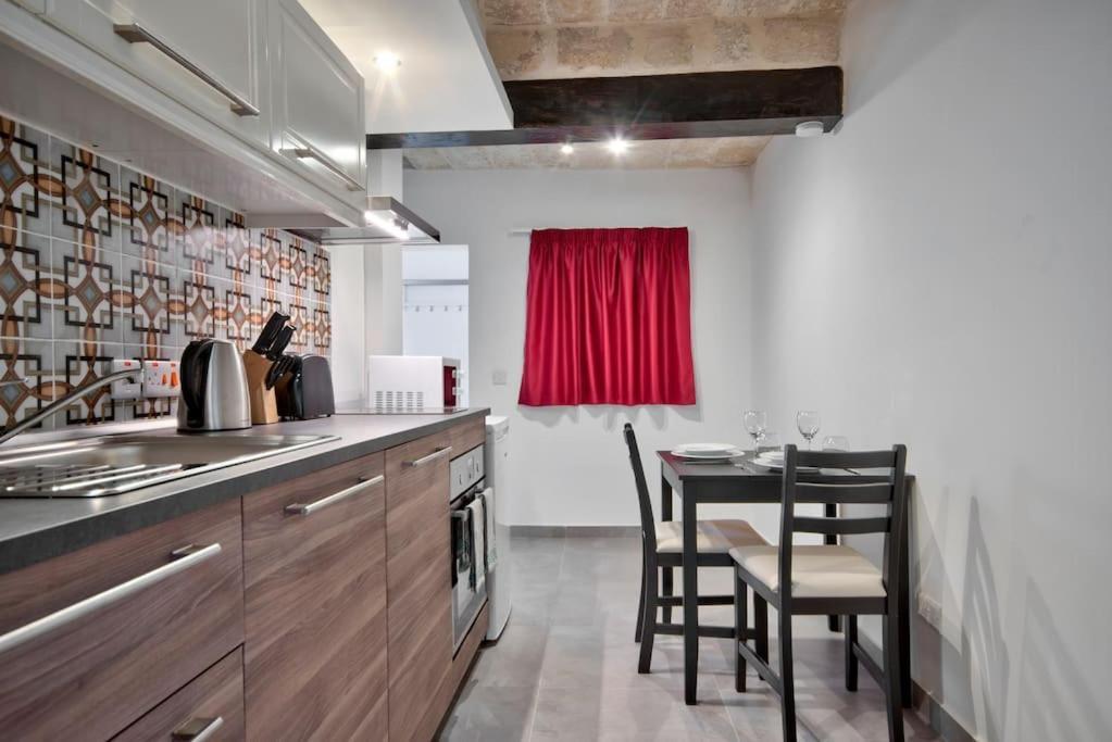 Vallettastay Old Lodge Apartment 7 المظهر الخارجي الصورة