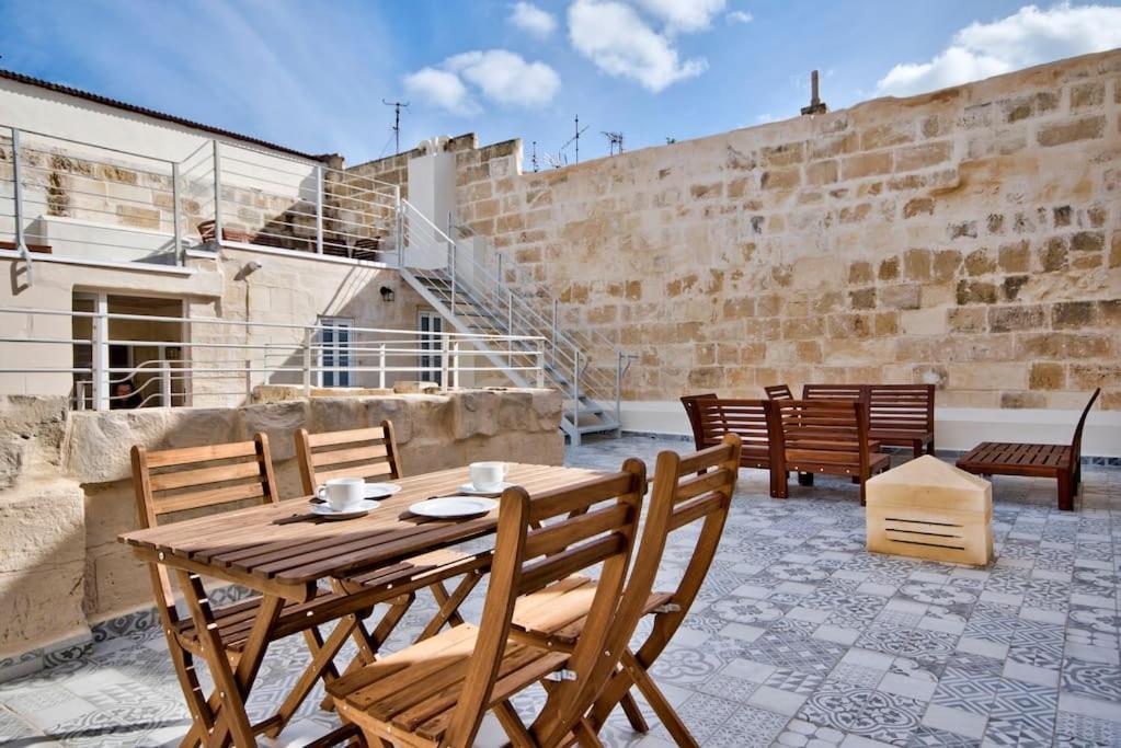 Vallettastay Old Lodge Apartment 7 المظهر الخارجي الصورة