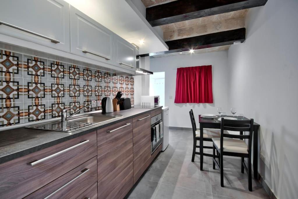 Vallettastay Old Lodge Apartment 7 المظهر الخارجي الصورة